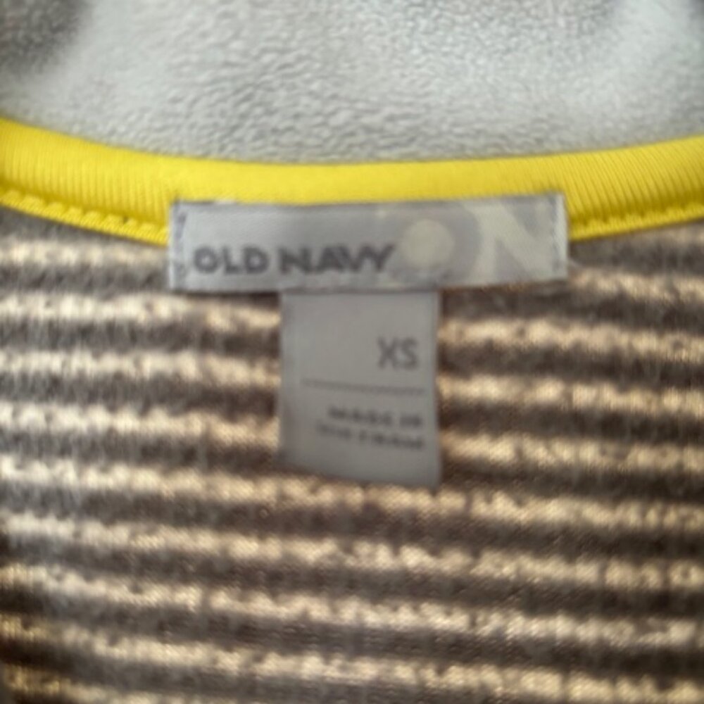 WOMANS OLD NAVY ZIP UP VEST SIZE XS - Picture 2 of 3